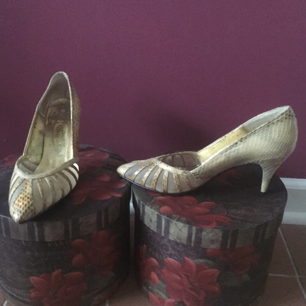 Size 8 Thom McAn Leather snake skin heels